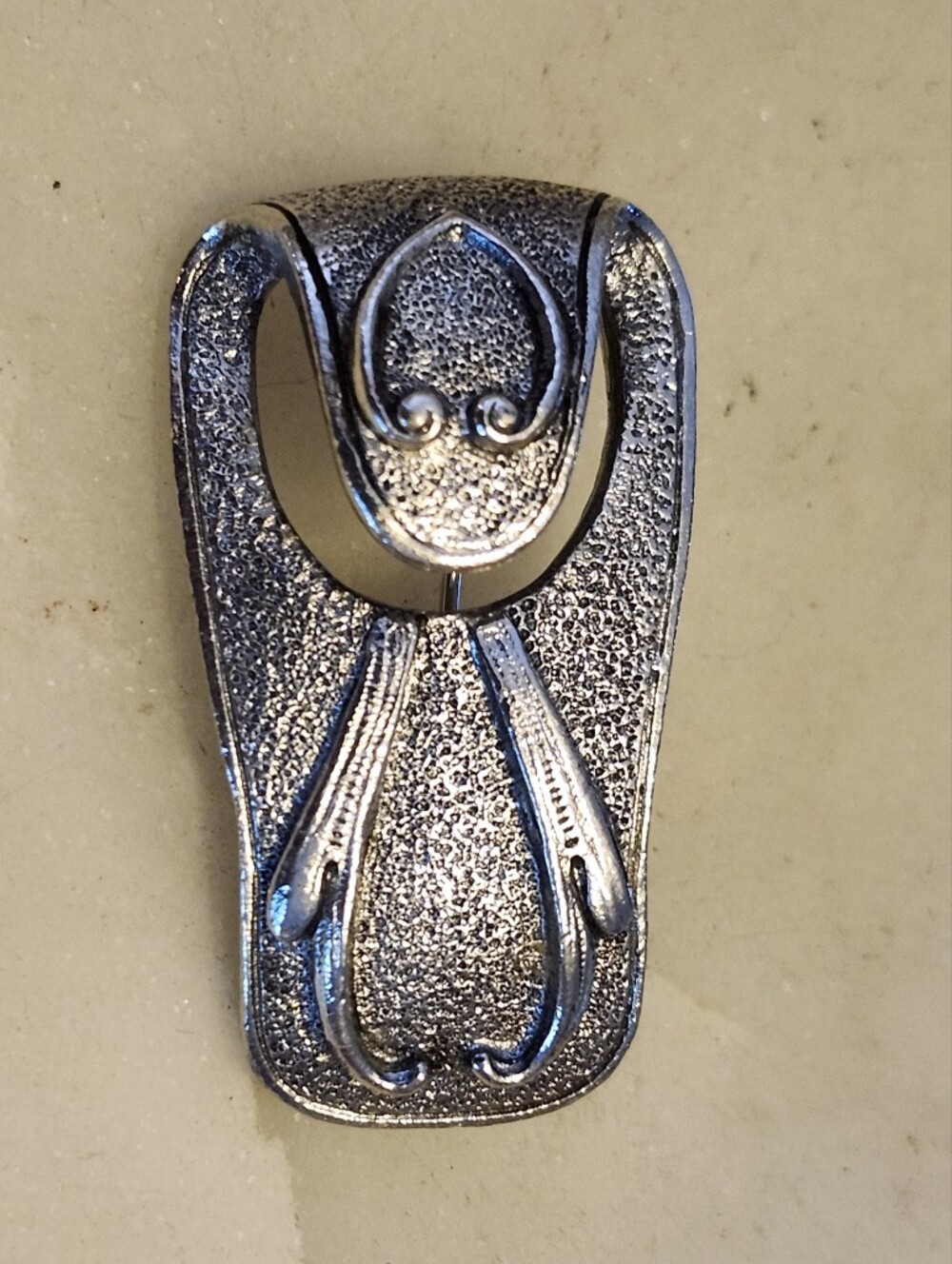 Vtg Sarah Coventry "Split Trick" Silver Tone Brooch Pin